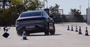 BYD Han kontra test łosia. Chiński sedan nie spisał się najlepiej