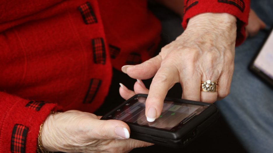 Wielu seniorów jest w ostatnich tygodniach nękanych telefonami od oszustów