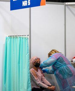 Rejestracja na szczepienie COVID-19. Ruszyły zapisy dla kolejnych roczników