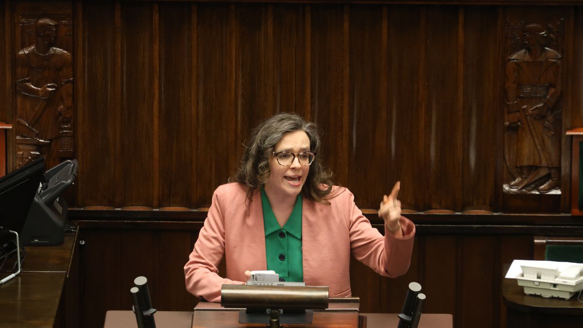 Klaudia Jachira chce usunięcia choinek z przestrzeni sejmowej