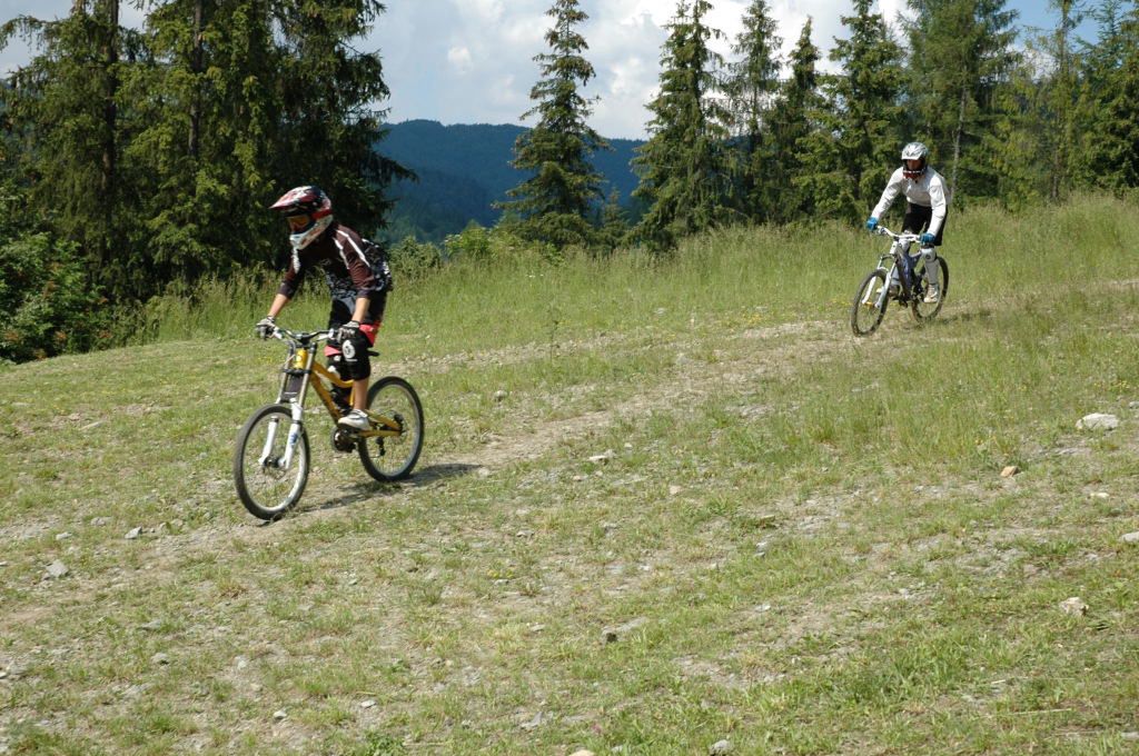 Stok góry Wdżar to raj dla rowerzystów, którzy kochają doświadczenia ekstremalne