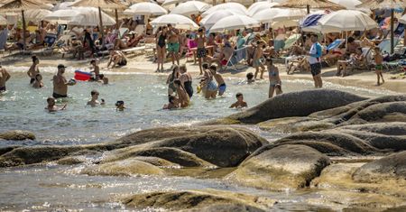 Horror na plaży. Nie żyje 13-latka rażona piorunem