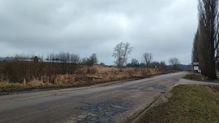 Szczecinek: Ta ulica od dawna doprasza się o remont. Ma być on zrobiony w tym roku