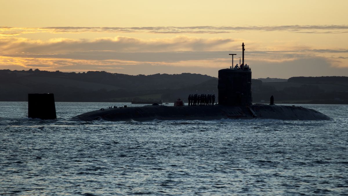 Submarine
submarine at dusk
LockieCurrie
Dawn, Military, Military Ship, Navy, North Star, Nuclear Submarine, Periscope, Submarine, Sunset, Transportation, Trident
