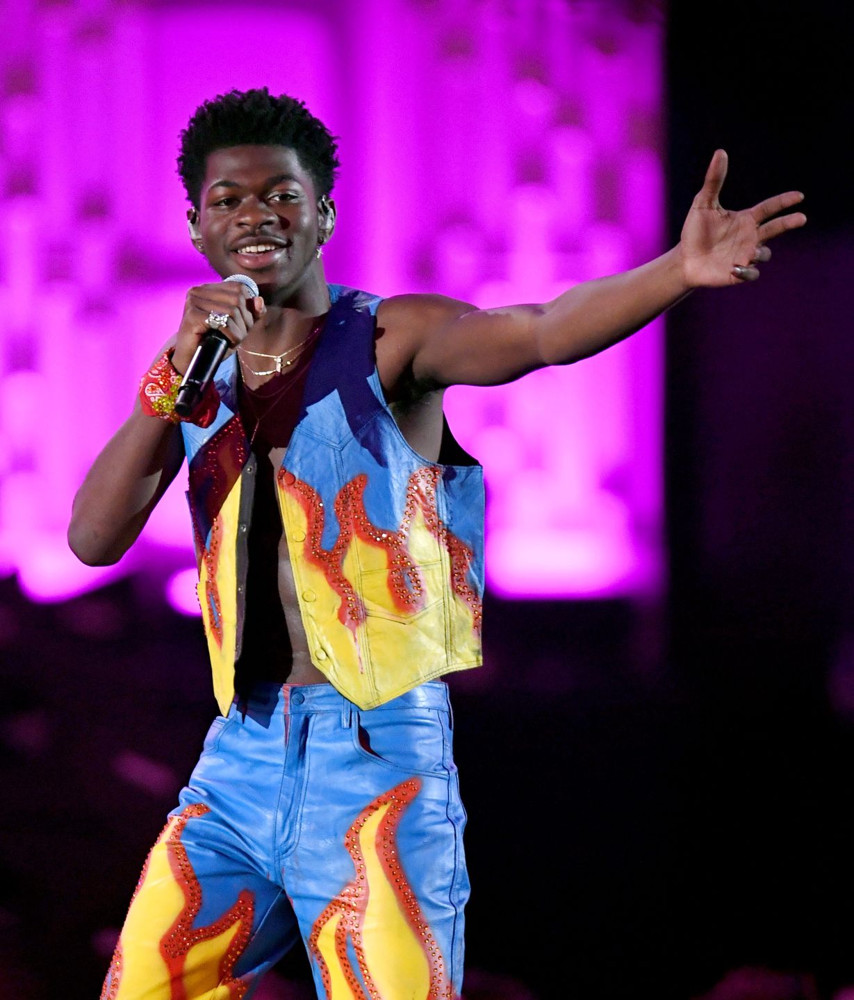2019 iHeartRadio Music Festival And Daytime StageLAS VEGAS, NEVADA - SEPTEMBER 20:  Lil Nas X performs onstage during the 2019 iHeartRadio Music Festival at T-Mobile Arena on September 20, 2019 in Las Vegas, Nevada.  (Photo by Ethan Miller/Getty Images)Ethan Millerbestof, topix