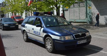 Wielka awantura pod szkołą! Nauczyciel z siekierą zaatakował kolegę?