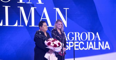 Wellman zaskoczyła gestem. Oddała swoje kwiaty po zejściu ze sceny. Były owacje