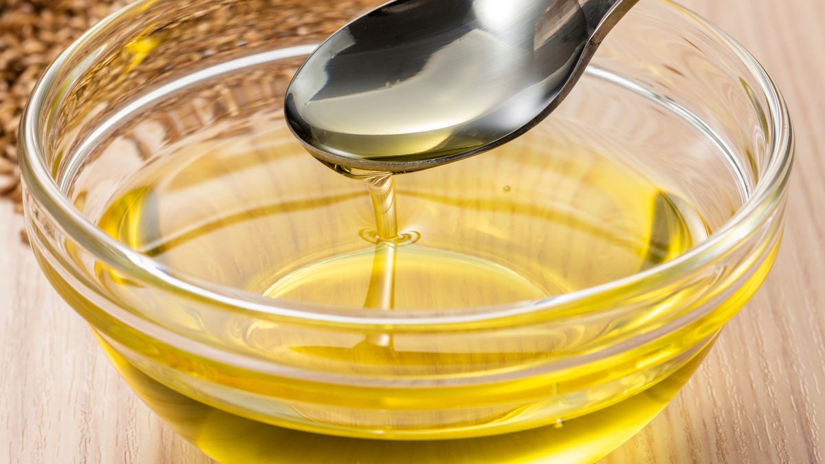 Olej lniany ma więcej omega-3 niż awokado
