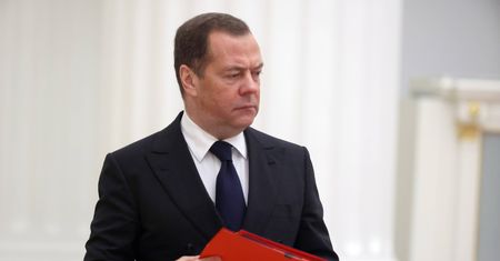 Miedwiediew chce wprowadzenia "specjalnych zasad wojny"