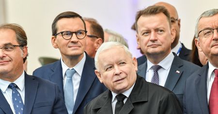 "Trzymali się zasady Mussoliniego". Skomentował fiasko PiS ws. KPO