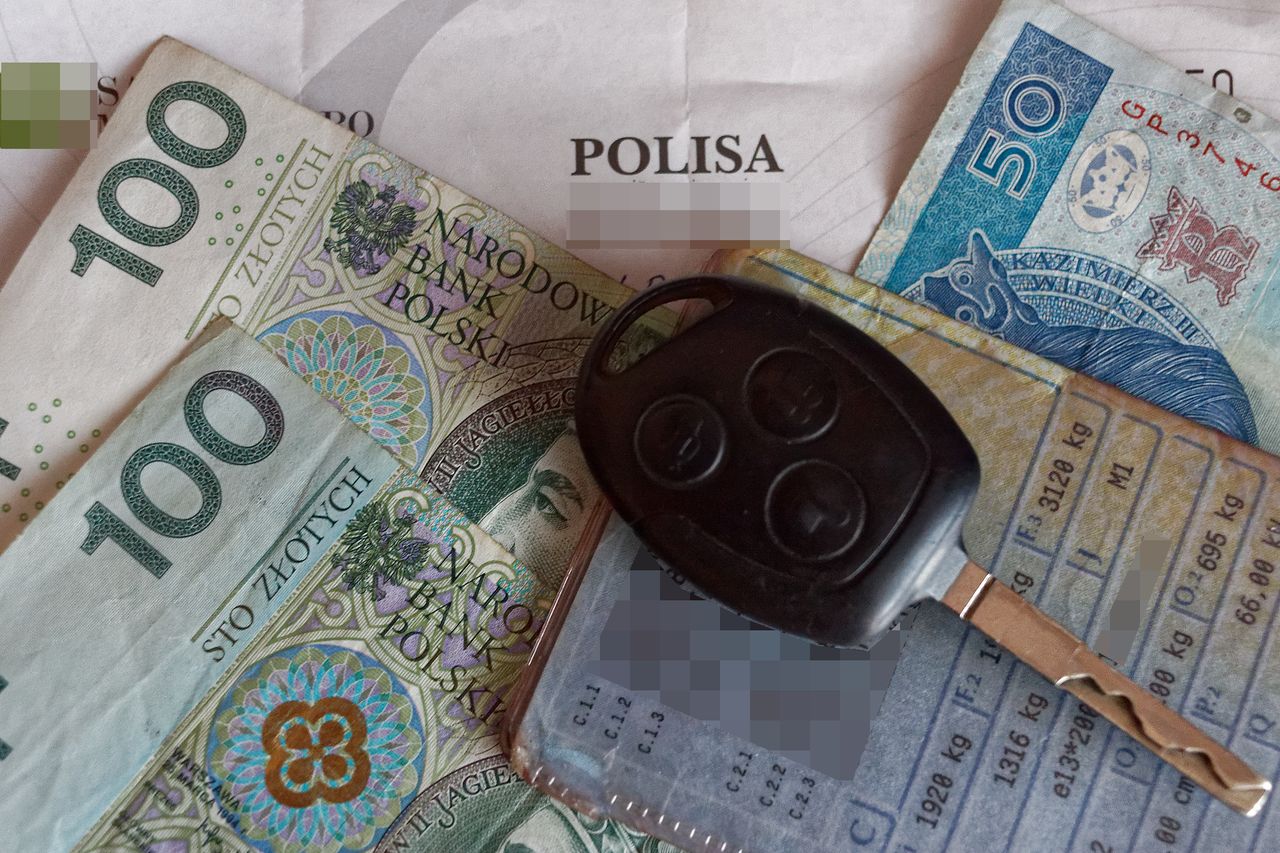 Ubezpieczenia komunikacyjna to potężna branża. W 2020 r. zawarto 26,2 mln polis OC i 7,5 mln polis AC