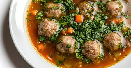 Idealna zupa na odchudzanie. Zrzucisz zbędne kilogramy jeszcze przed sylwestrem