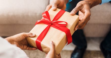 Od takiego prezentu trzeba zapłacić podatek. Nie ma zmiłuj