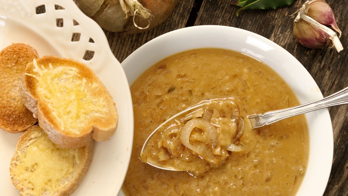 Przepis na pyszna zupę cebulową
