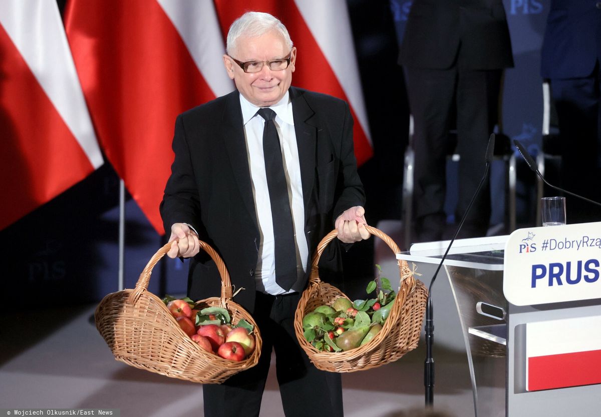 Kaczyński dostał prezenty. "Mam nadzieję, że jeszcze do państwa trafię"