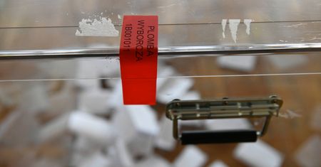 Wybory 2020. Poczta Polska dostanie od samorządów spisy wyborców? Samorządowcy protestują