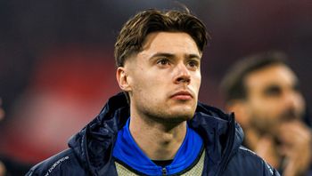 Nicola Zalewski wytatuował portret Jana Pawła II na łydce. Oto efekt