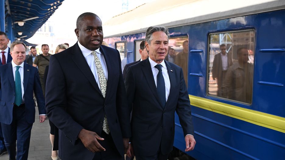KYIV, UKRAINE - SEPTEMBER 11: British Foreign Secretary David Lammy (L) and US Secretary of State, Anthony Blinken arrive at Kyiv train station on September 11, 2024 in Kyiv, Ukraine. The British Foreign Secretary joined his American counterpart on a visit to Ukraine to discuss the country's military needs in its fight against Russia. (Photo by Leon Neal/Getty Images)