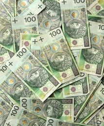 Luzacy, zamożni, zadłużeni. Oto stosunek Polaków do pieniędzy