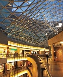 Przeciętny mieszkaniec Warszawy odwiedza centrum handlowe ponad 6 razy w miesiącu