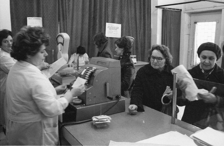 "Władza tak chciała kupić sobie spokój". 35 lat temu zdecydowano o kartkach na mięso