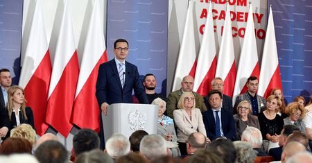 Mateusz Morawiecki ogłasza rządowe inwestycje w Radomiu. Budowa dróg, odbudowa przemysłu