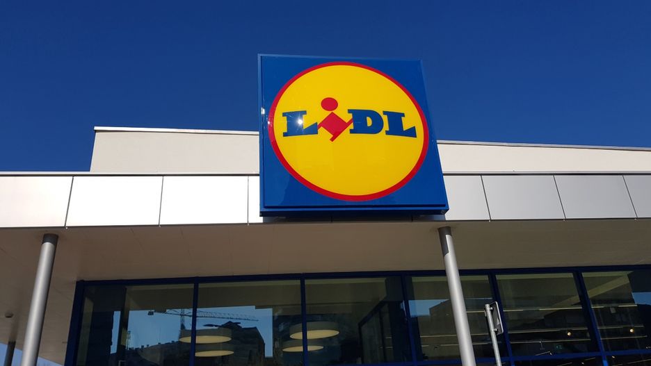 Lidl uruchamia punkty odbioru i wysyłki paczek