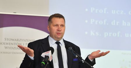 Nauczyciele odpowiadają ministrowi Czarnkowi. Ujawniają prawdę ws. wakatów