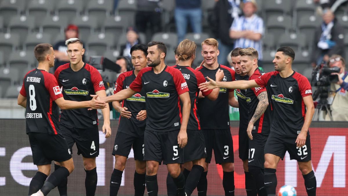 Getty Images / Alexander Hassenstein / Na zdjęciu: piłkarze SC Freiburg