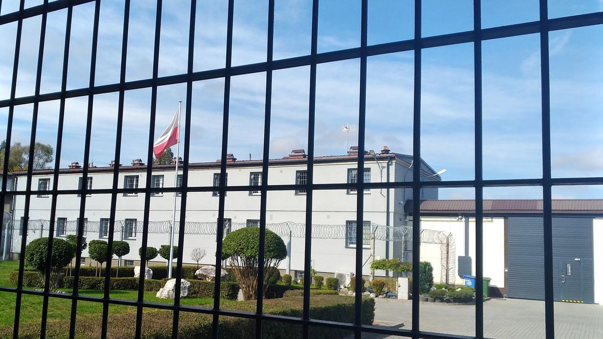 W więzieniu w Tarnowie-Mościcach doszło do libacji z wykorzystaniem płynu do dezynfekcji.