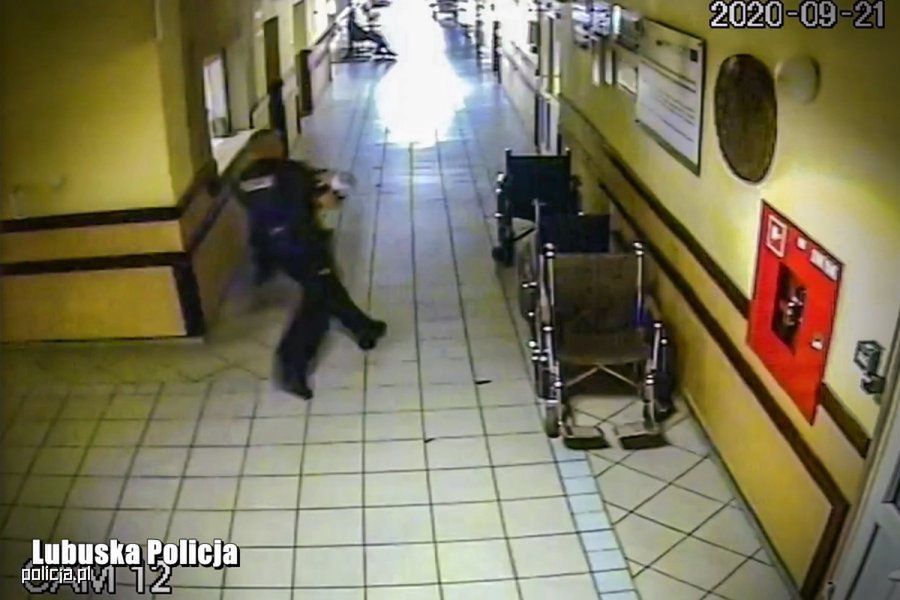 Dzielni policjanci uratowali dziesięciomiesięcznego chłopca