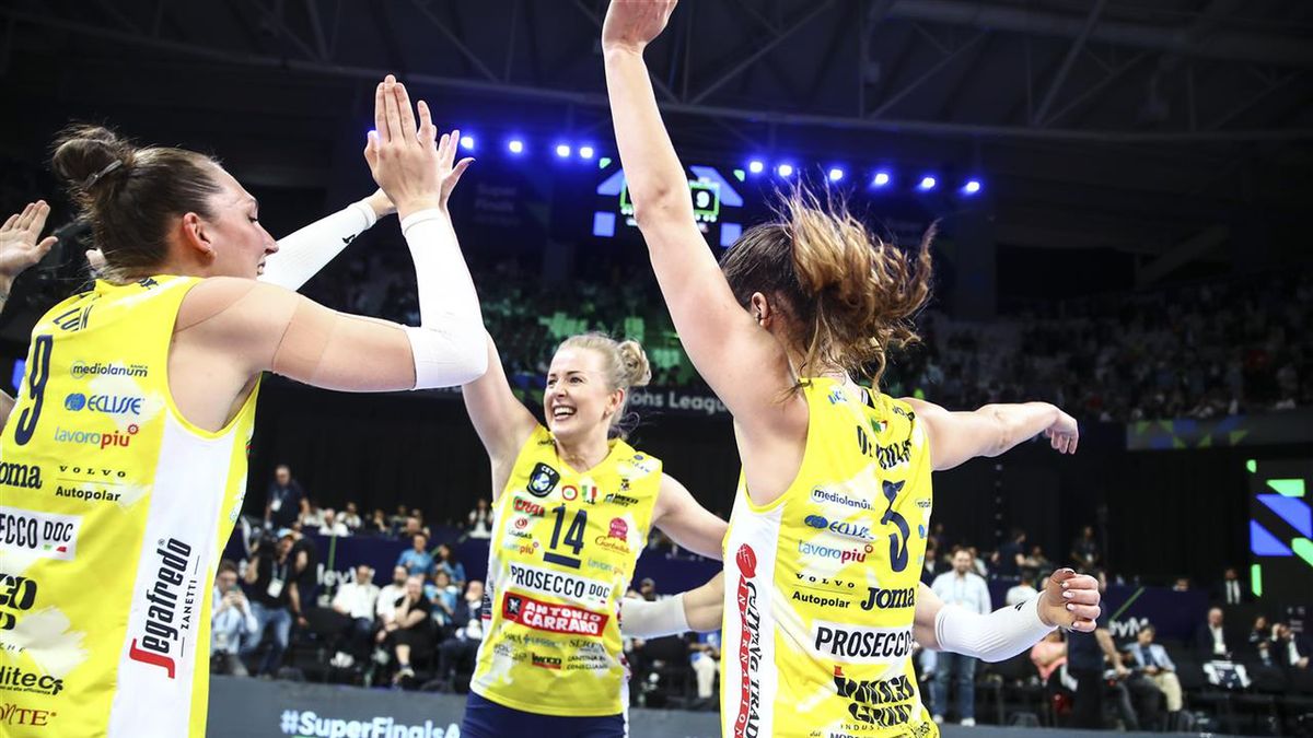 Materiały prasowe / Materiały prasowe / CEV / Na zdjęciu: Joanna Wołosz (z numerem 14)