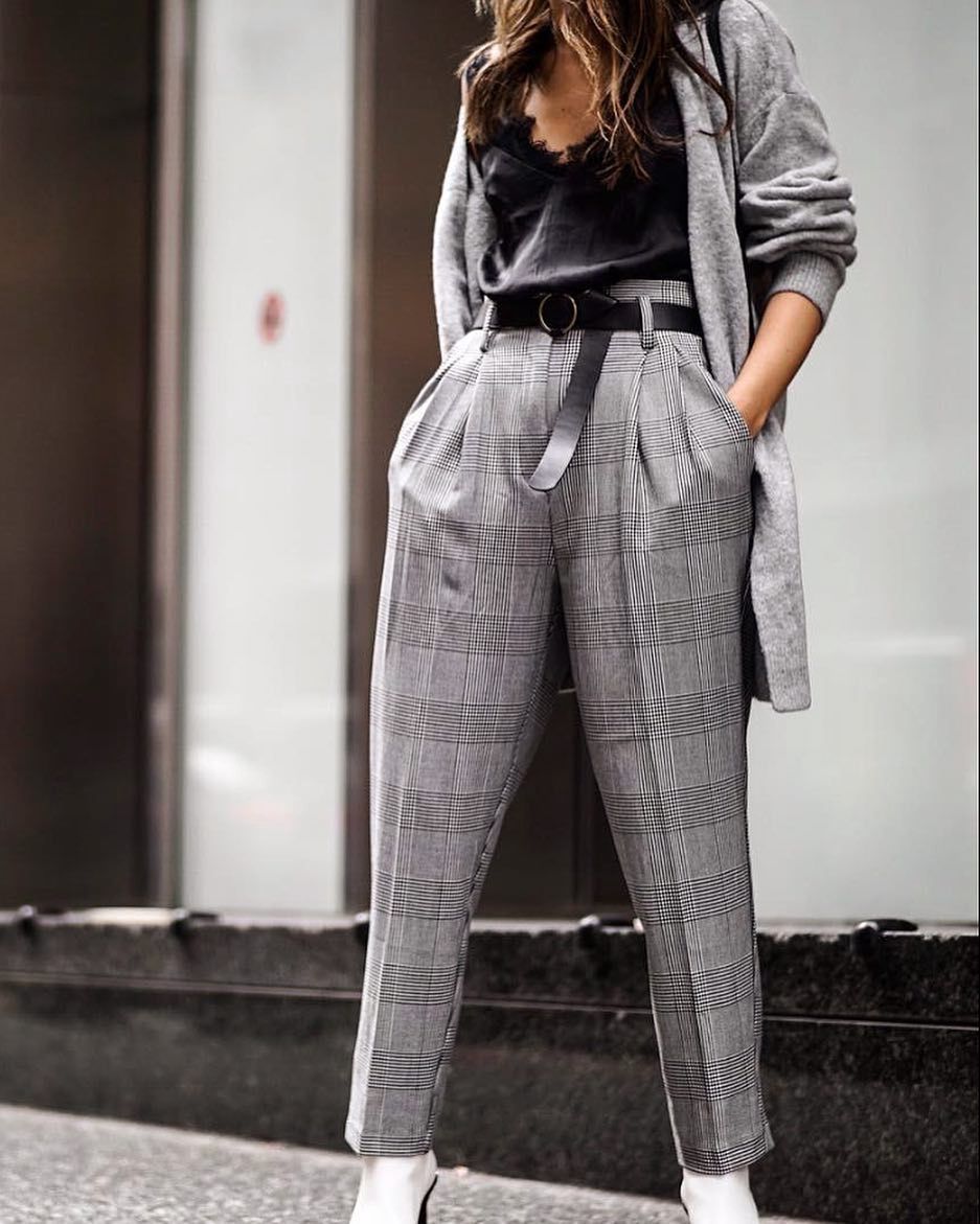 Women's plaid pants - paperbag style
Instagram/nordicstylereport