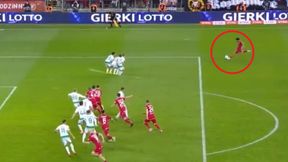 Z tej pozycji zdecydował się na strzał. Kapitalny gol w Ekstraklasie
