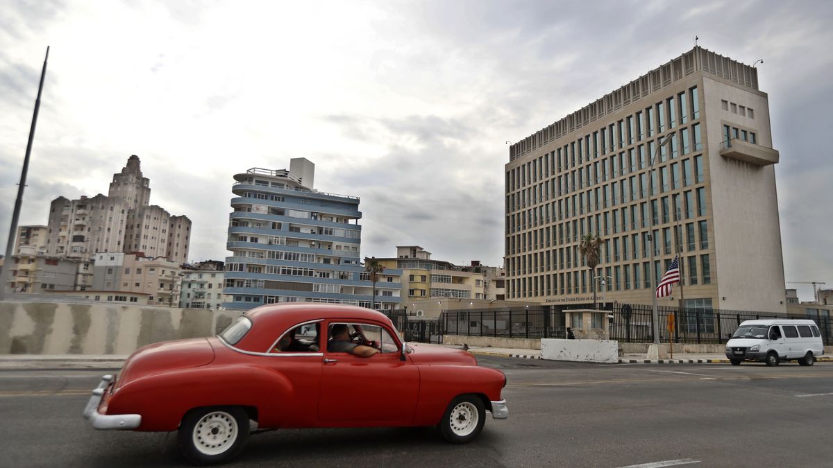 HAVANA, CUBA - JANUARY 11: A classic car passes the US embassy, in Havana, Cuba, on January 11, 2021. (Photo by Yander Zamora/Anadolu Agency via Getty Images)
