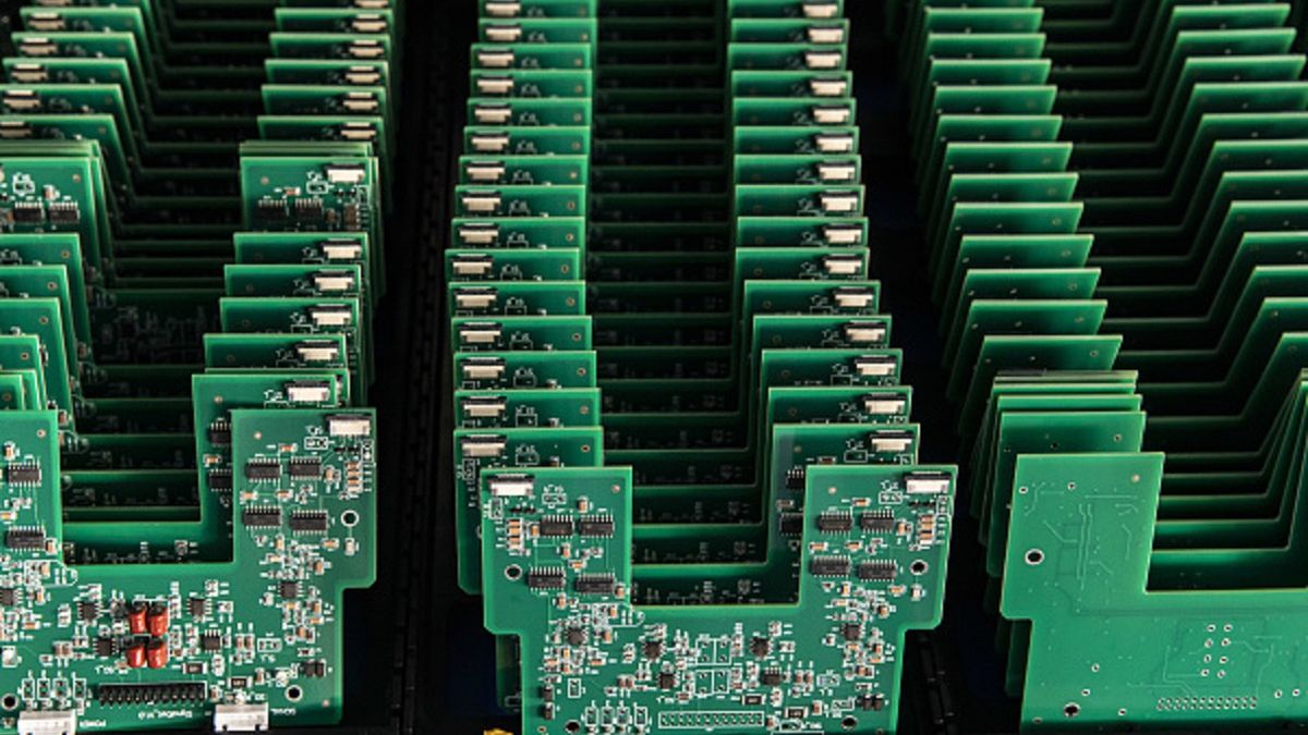 Kupowali m.in. mikroczipy i półprzewodniki