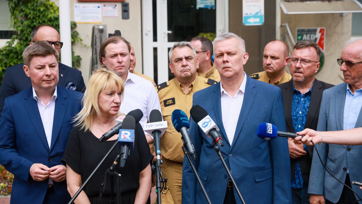 Siemoniak w Ząbkach: "Niczego nie wykluczamy"