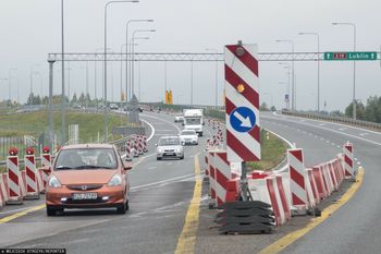 Spektakularna operacja na budowie drogi S19. "Karpatka" obraca się o 180 stopni