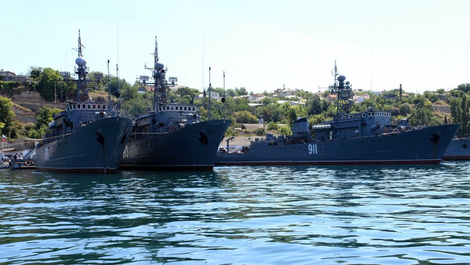 Statki floty czarnomorskiej w Sewastopolu