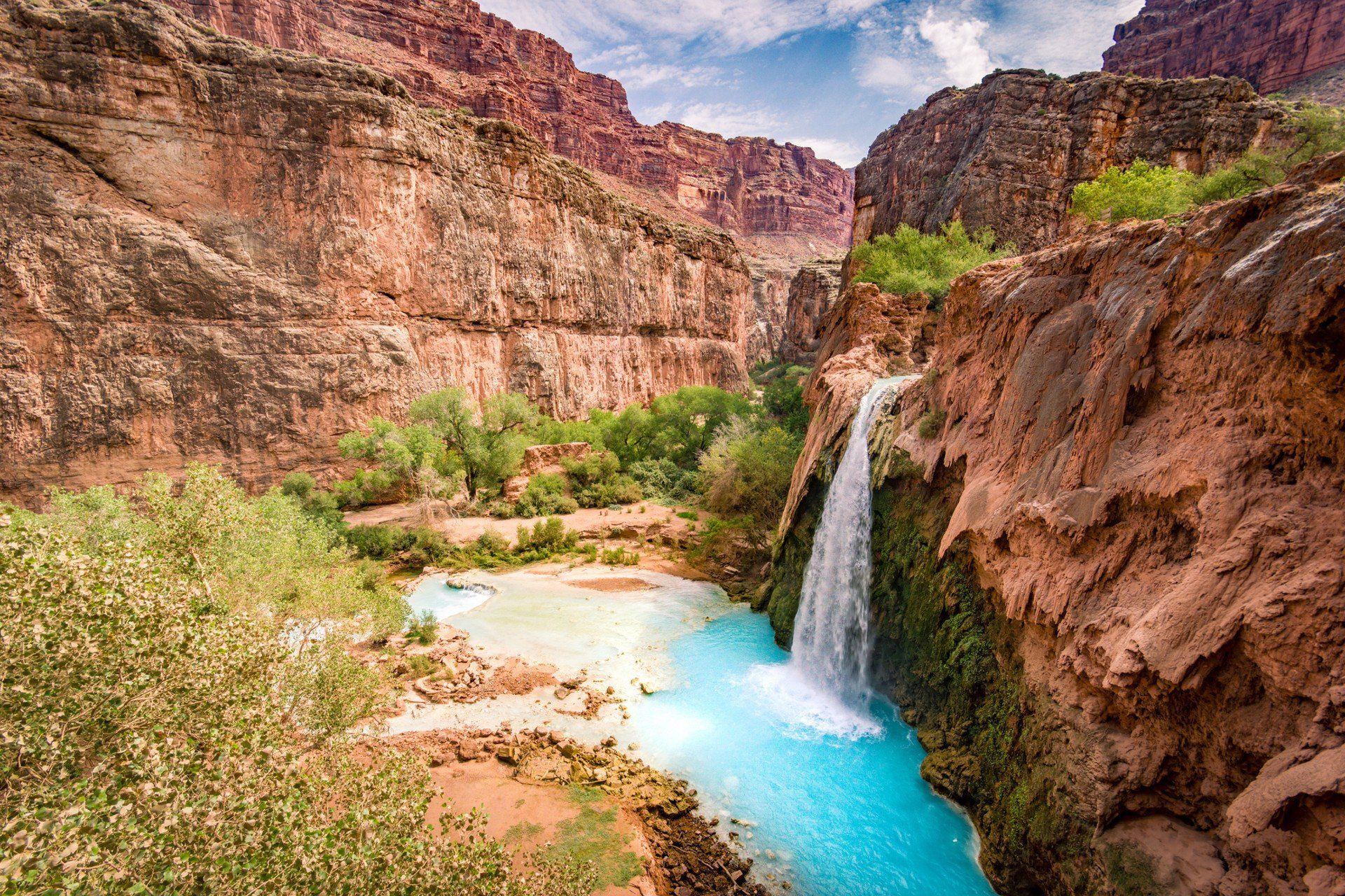 Havasupai, waterfall into the Grand Canyon