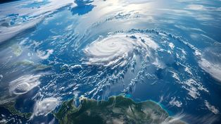 Symetria między półkulami Ziemi zanika. To wpływa na pogodę