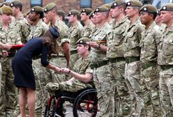 Księżna Catherine i żołnierze