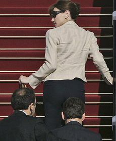 Strzał na pożegnaniu Sarkozy'ego i Bruni