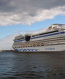 Ogromny statek w Trójmieście