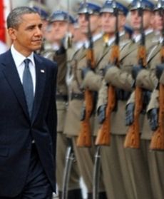 Powitanie na dziedzińcu