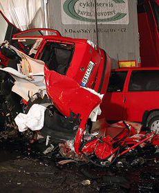 Karambol 57 samochodów na S1