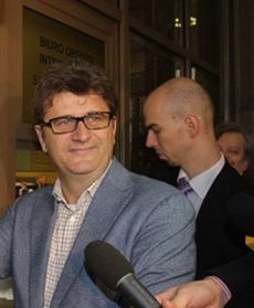 Niepokorny polityk tworzy partię