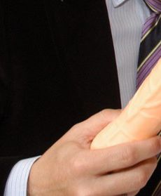 Politycy też powinni myć ręce