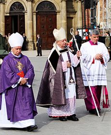 Kondukt ruszył na Wawel