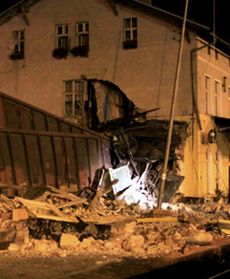 Wagony wjechały w dom